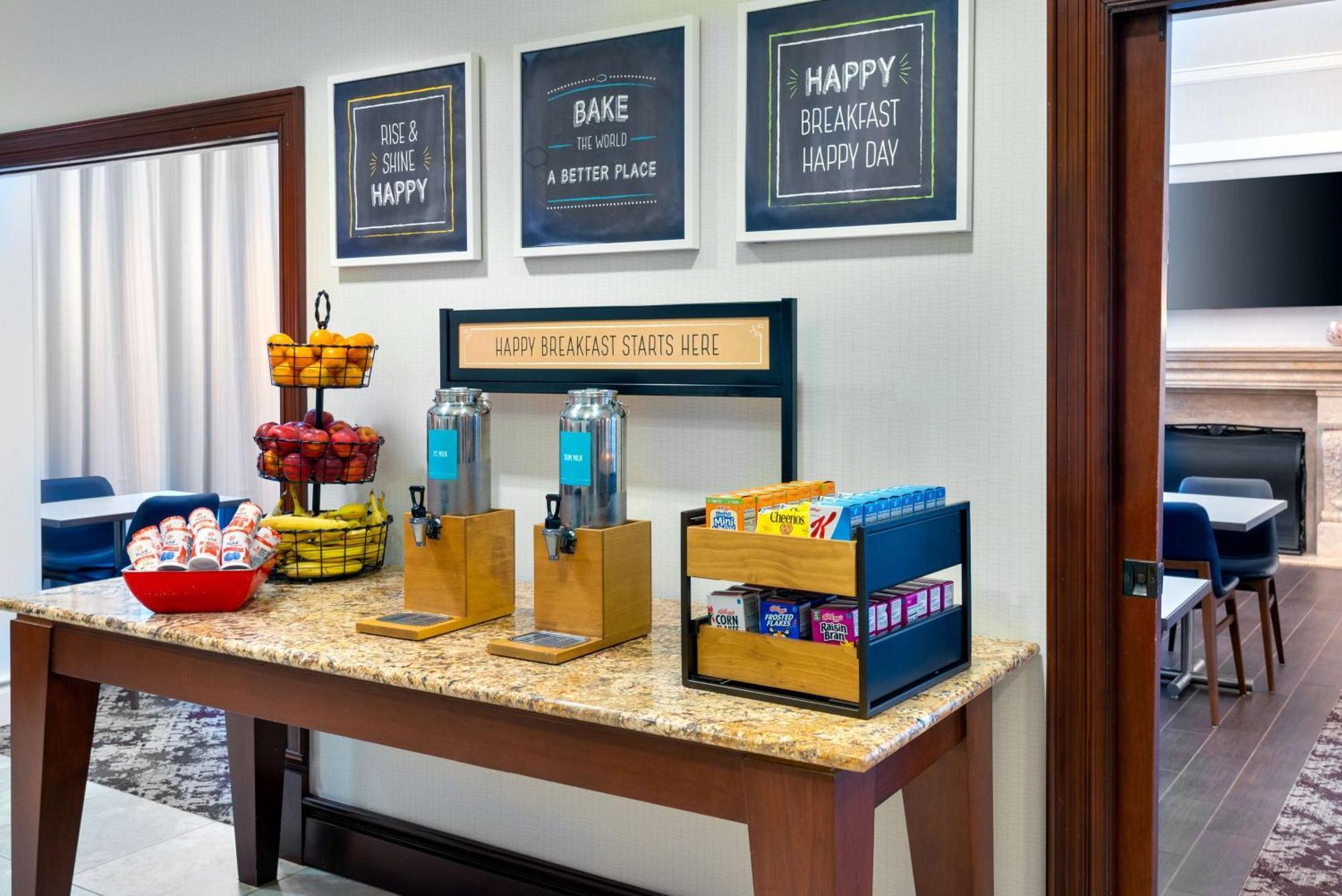 Hampton Inn And Suites Hartford/Farmington Esterno foto